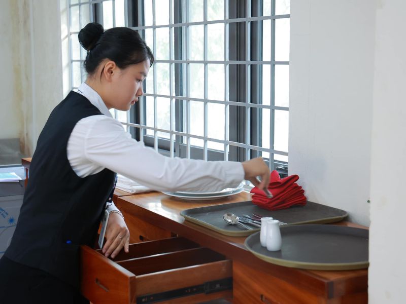 Cơ hội việc làm sau khi tốt nghiệp cao đẳng từ xa ngành Quản trị khách sạn