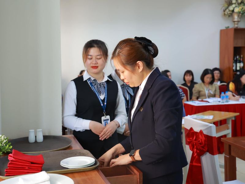 Học từ xa ngành Quản trị khách sạn được nhiều người quan tâm