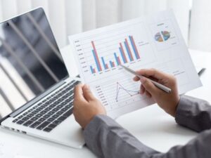 Tìm hiểu về mức học phí cao đẳng ngành Quản trị kinh doanh